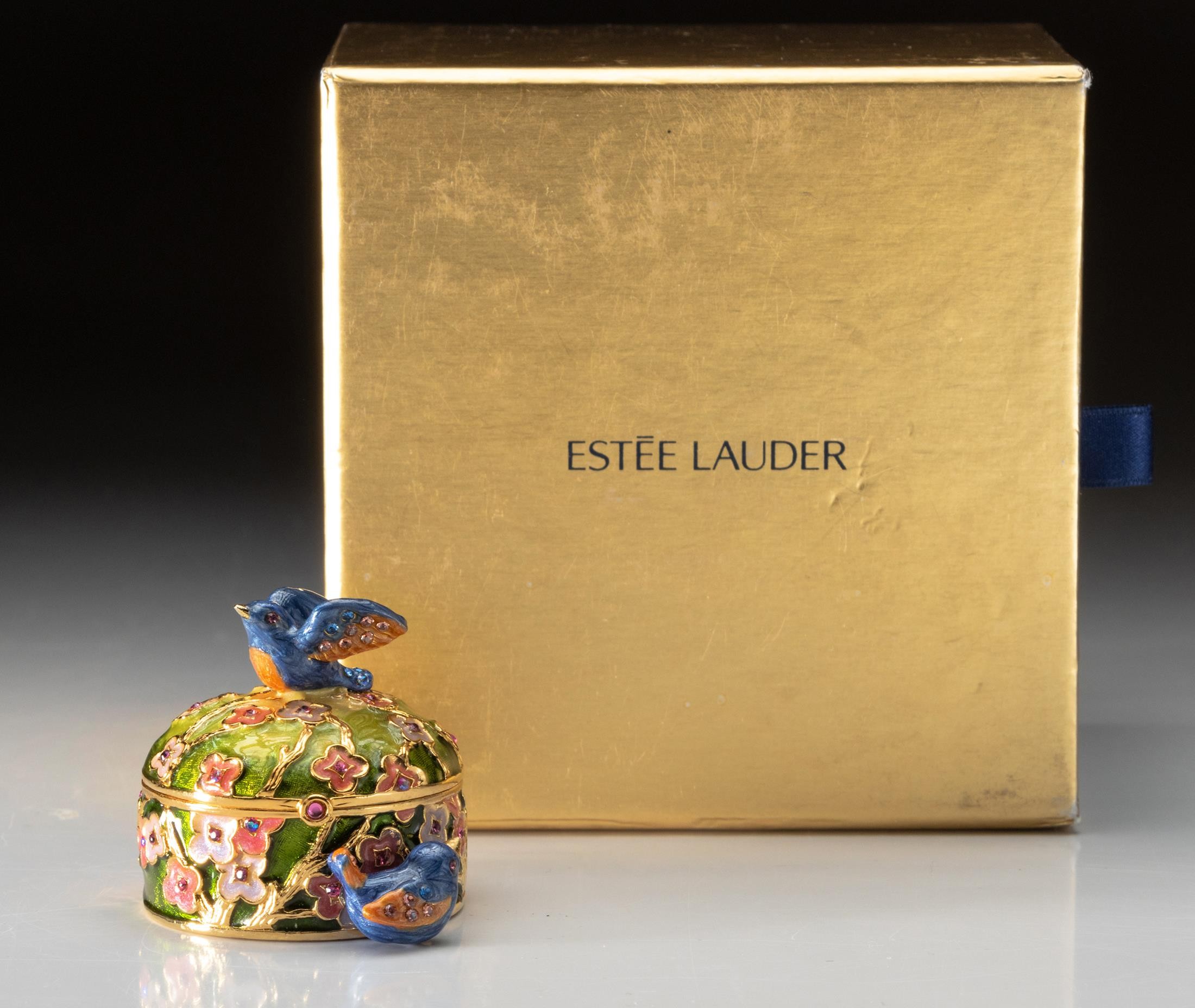 AN ESTEE LAUDER SOLID PERFUME COMPACT, PRECIOUS BIRDS - DESIGNED BY JAY STRONGWATER, 2006 - Image 2 of 2