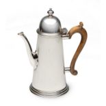 AN ELIZABETH II SILVER COFFEE POT, WILLIAM WALTER ANTIQUES LTD, LONDON, 1968