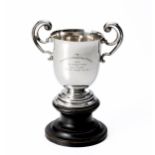 AN EDWARD VII SILVER TROPHY CUP, CHARLES LAMBE, DUBLIN, 1906