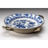 A 'BLUE ONION' PATTERN PORCELAIN AND METAL-MOUNTED PLATE WARMER