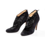 A PAIR OF CARVELA ANKLE BOOTS