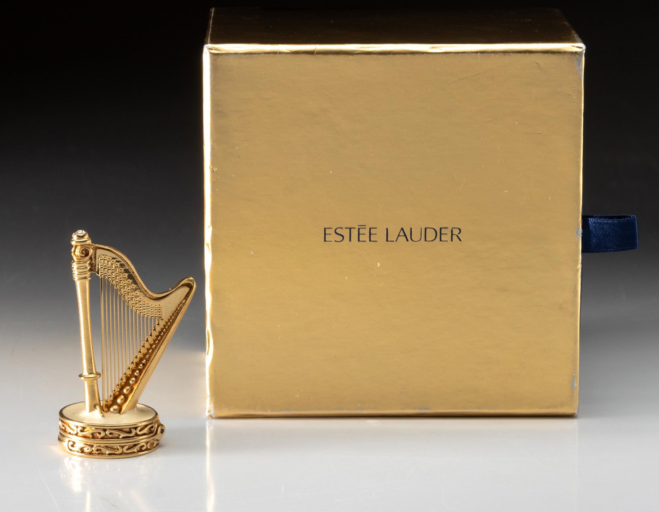 AN ESTEE LAUDER SOLID PERFUME COMPACT, HEAVENLY HARP, 2007 - Image 2 of 2