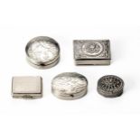 A COLLECTION OF SILVER SNUFF BOXES, VARIOUS MAKERS AND DATES