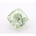 A CUSHION-CUT DIAMOND LIGHT GREEN 0,50 CARATS