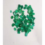 A MELEE OF EMERALDS 4,52 CARATS