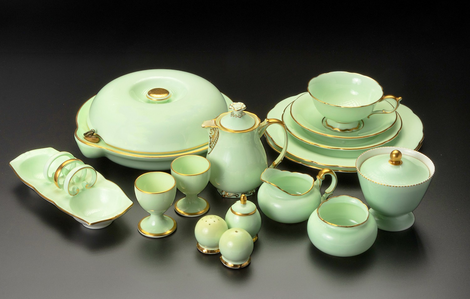 A PARAGON MINT GREEN AND GOLD TWO-PLACE BREAKFAST SERVICE, 1930s