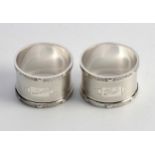 A PAIR OF GEORGE V SILVER NAPKIN RINGS, ERNEST W.HAYWOOD, BIRMINGHAM, 1924