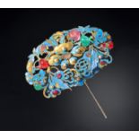 A CHINESE KINGFISHER FEATHER "FRUIT AND FLOWER CLUSTER" HAIRPIN, "TIAN-TSUI", QING DYNASTY, 1644 - 1