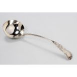 A VICTORIAN SILVER KINGS PATTERN SOUP LADLE, CHAWNER AND CO, LONDON, 1882