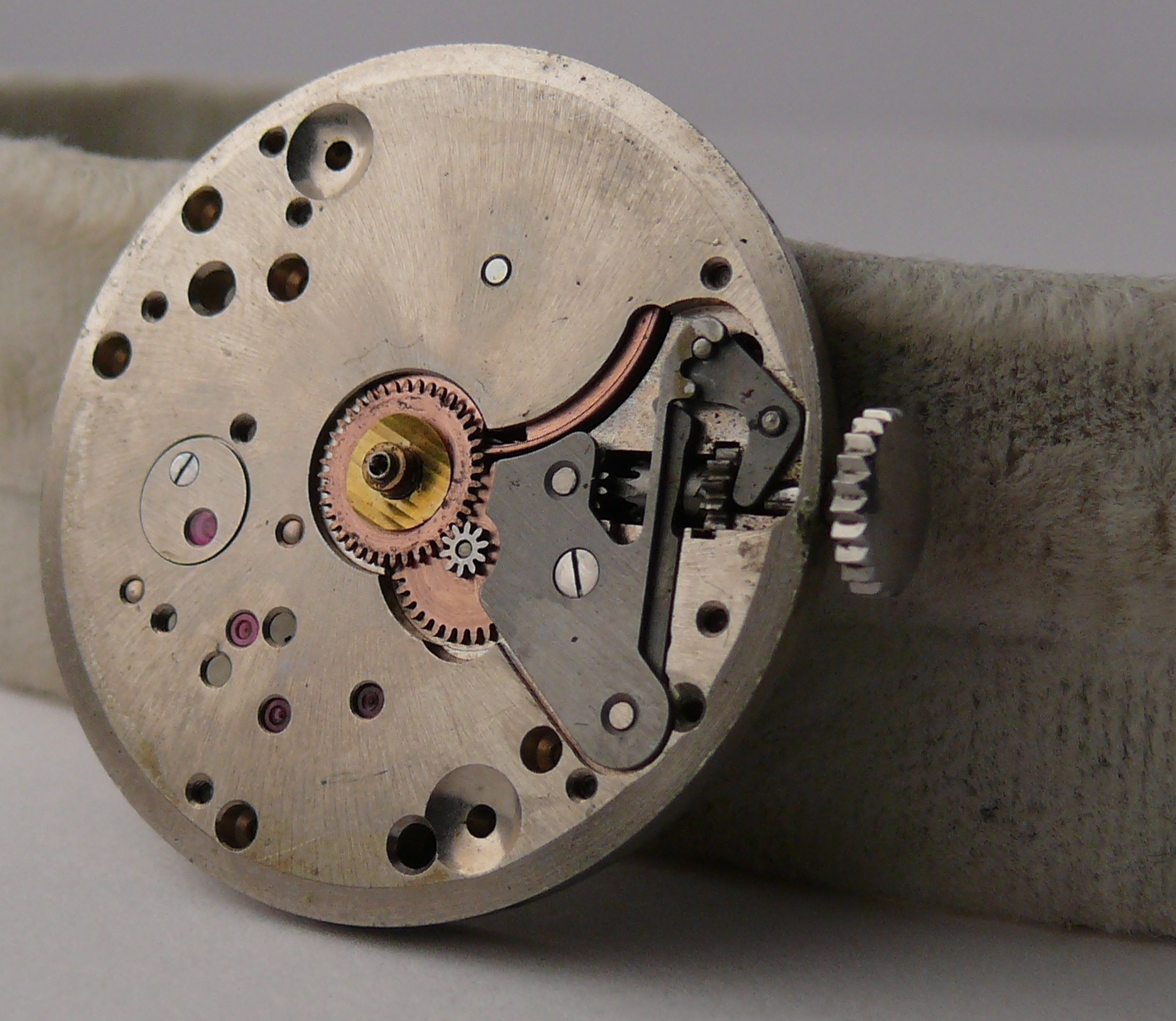 Incomplete Vintage Omega 30T2 Movement suitable for parts projects of being restored. Crown - Image 3 of 4