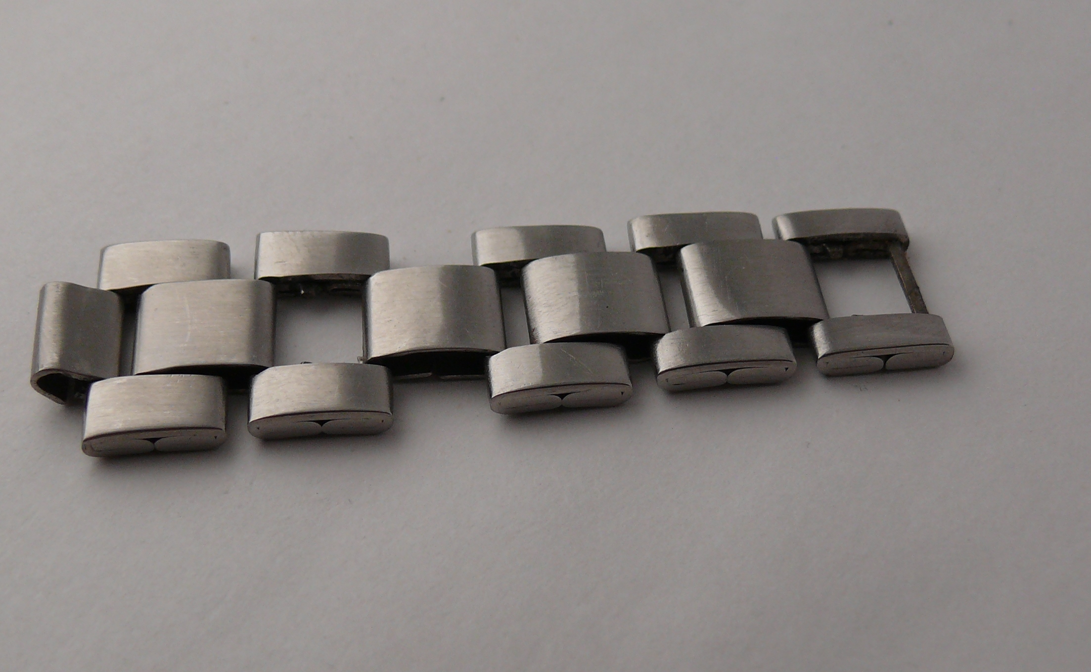 Section of Vintage Rolex 20mm 7836 Bracelet links Parts 1016 1675 1655. - Image 2 of 4