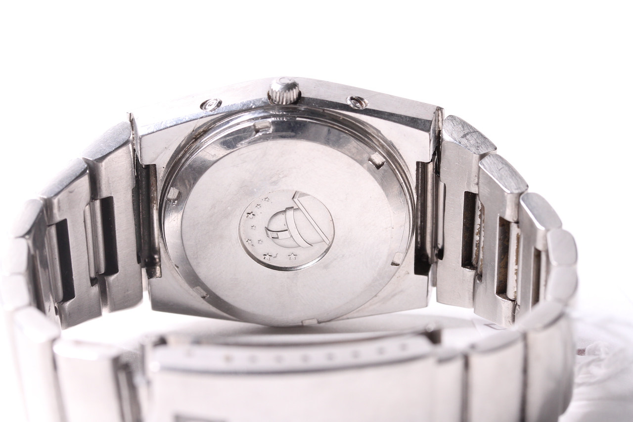 VINTAGE OMEGA CONSTELLATION MEGAQUARTZ REFERENCE 196.0015, circular silvered dial, black baton - Image 5 of 5