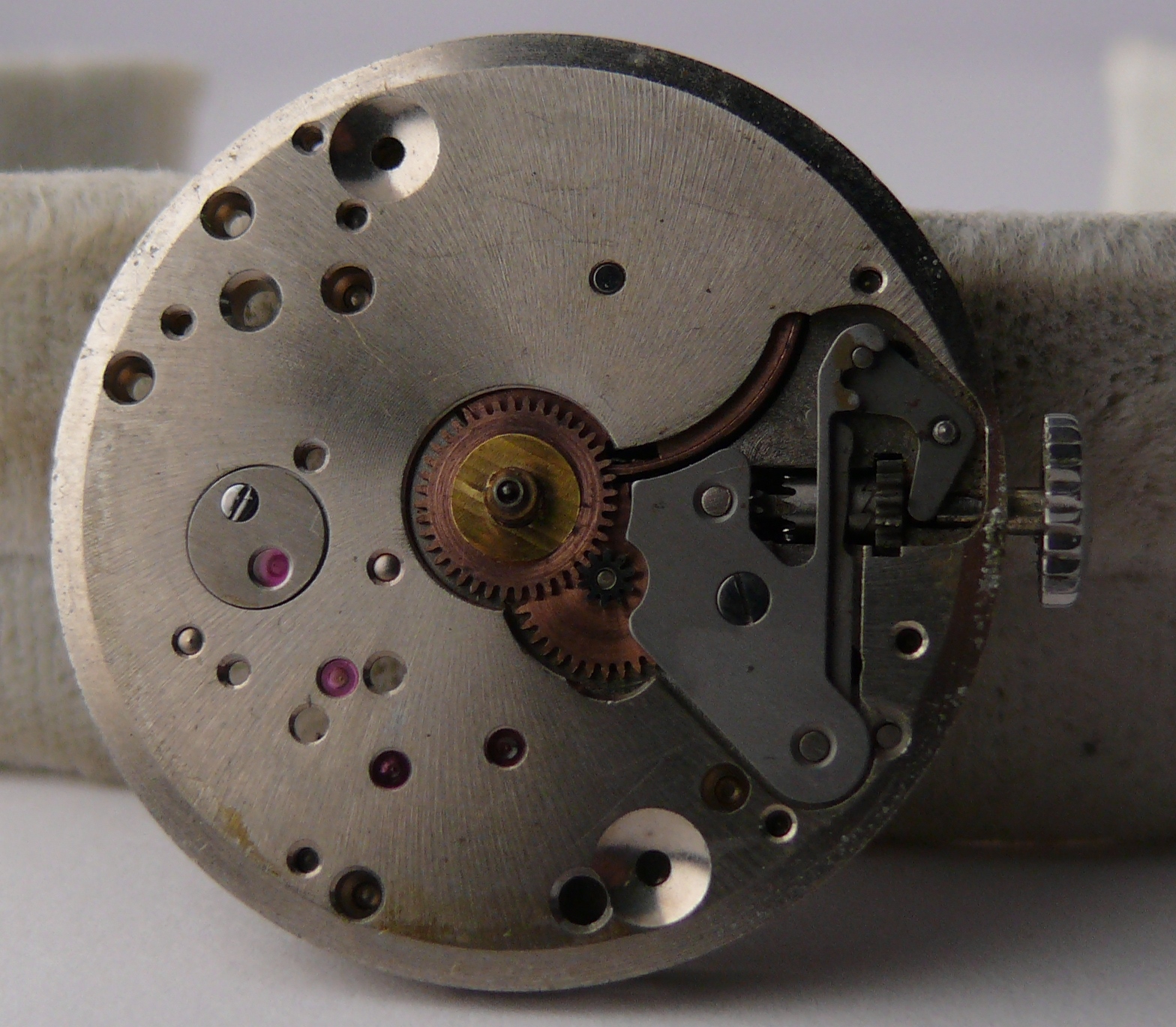 Incomplete Vintage Omega 30T2 Movement suitable for parts projects of being restored. Crown - Image 2 of 4