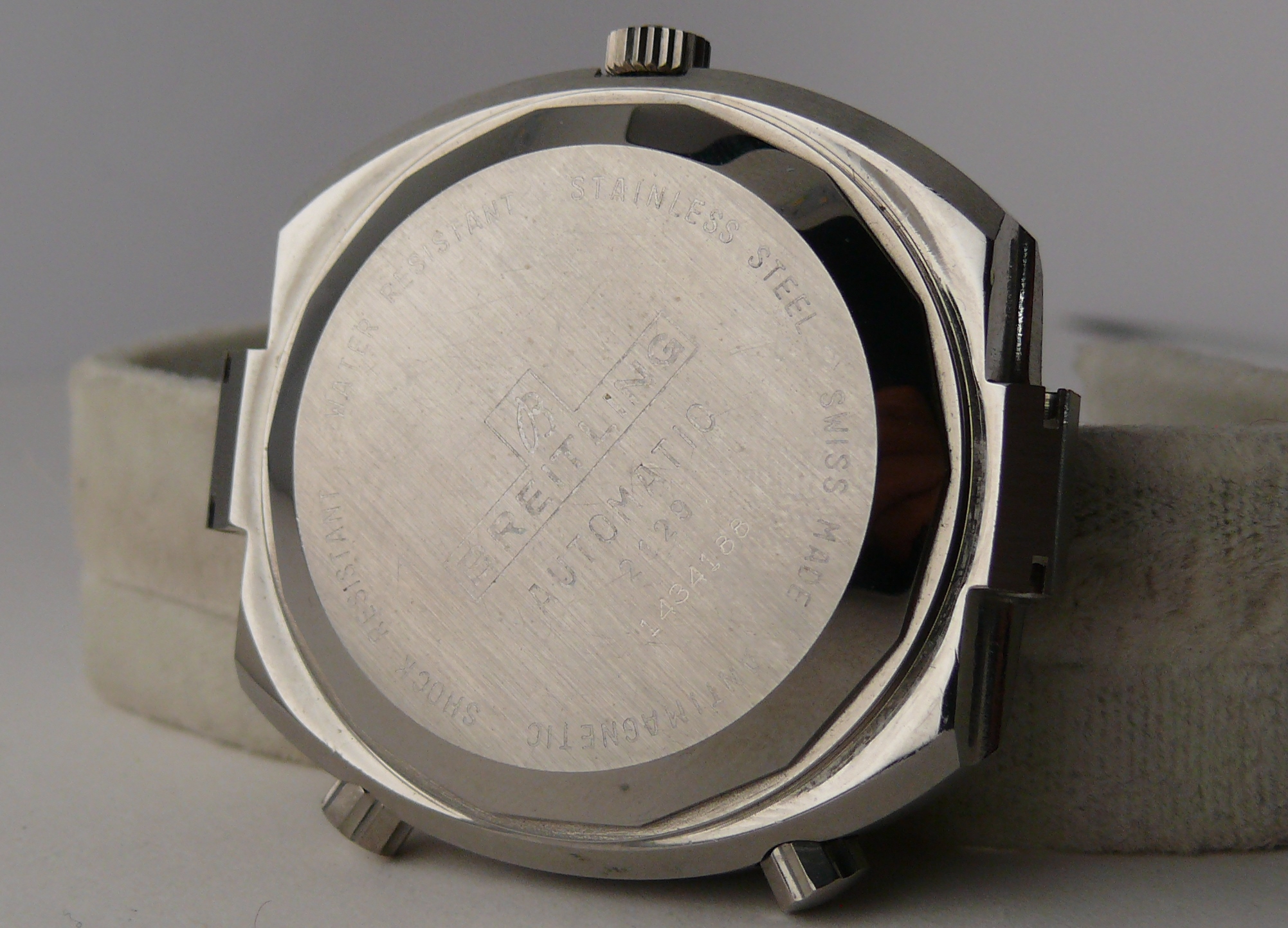 Vintage Breitling Transocean Chrono Matic Chronograph Ref 2129 NOS Case. Comes complete with crown - Image 7 of 8