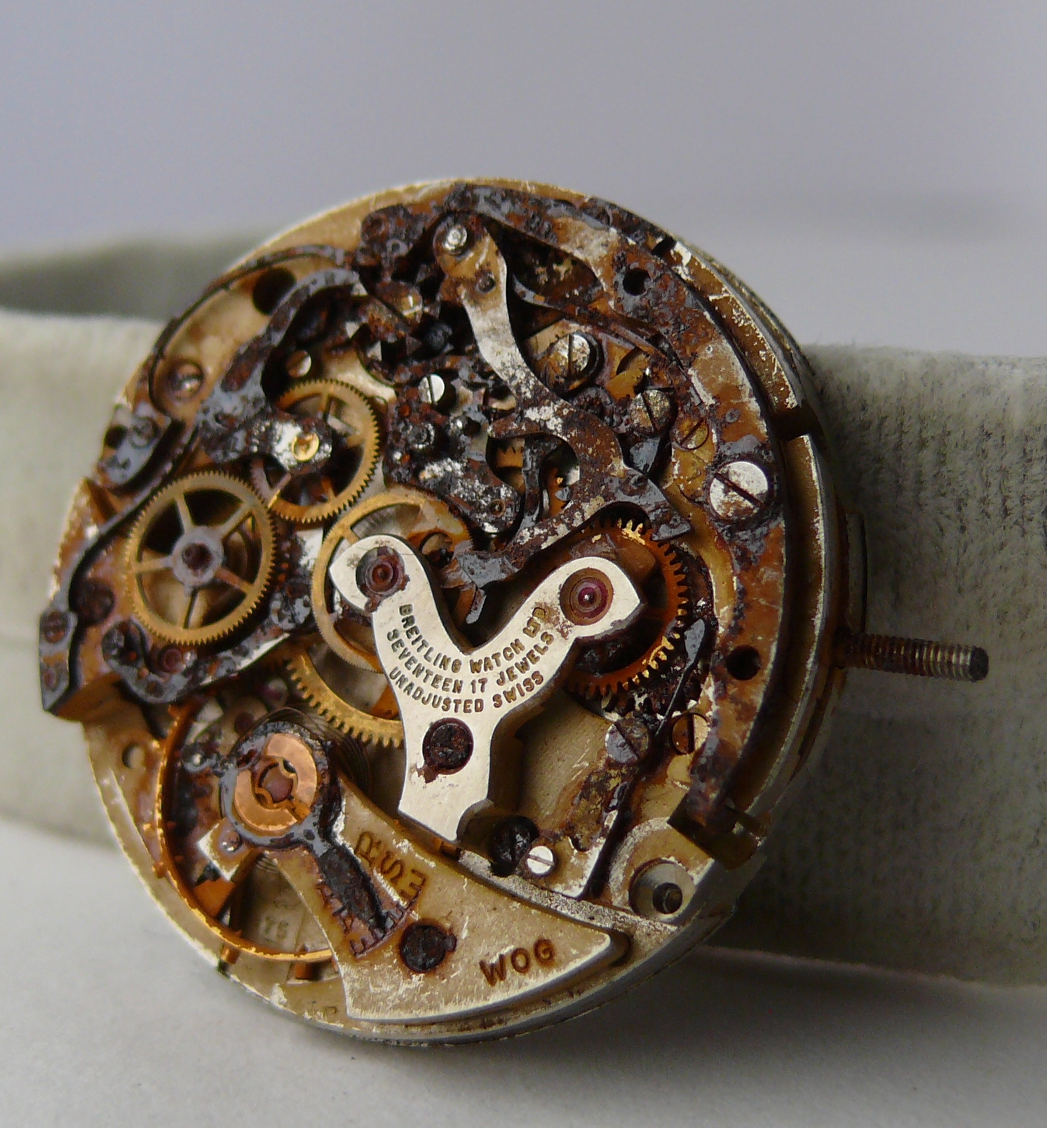 Vintage Breitling Chronograph Venus 175 Movement. Please note this movement has had severe water - Image 4 of 4