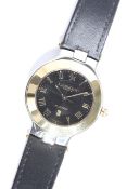 ANDRE LE MARQUAND HUNTER 18CT GOLD BEZEL, circular black dial with roman numeral hour markers,
