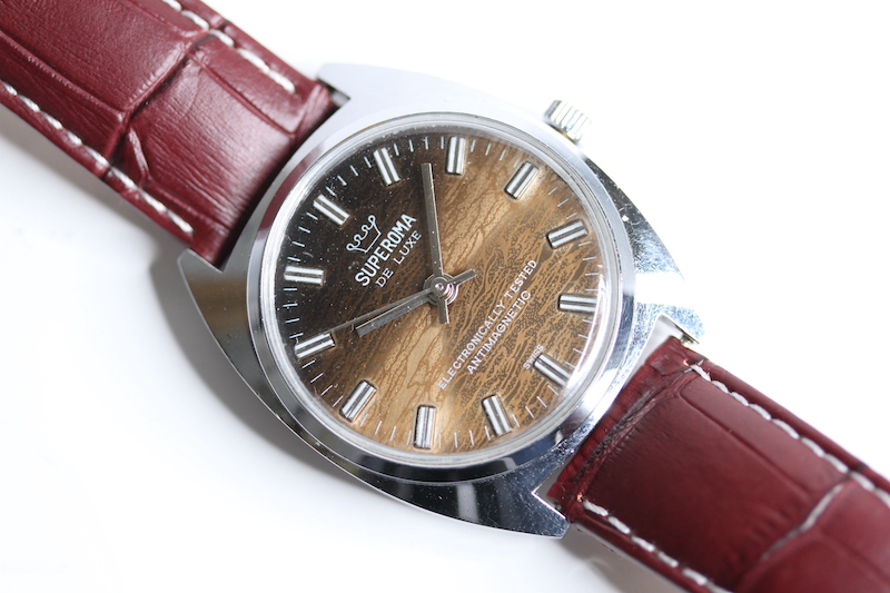 *TO BE SOLD WITHOUT RESERVE* SUPEROMA DE LUXE, manual wind, gradient dial, steel case, screw down