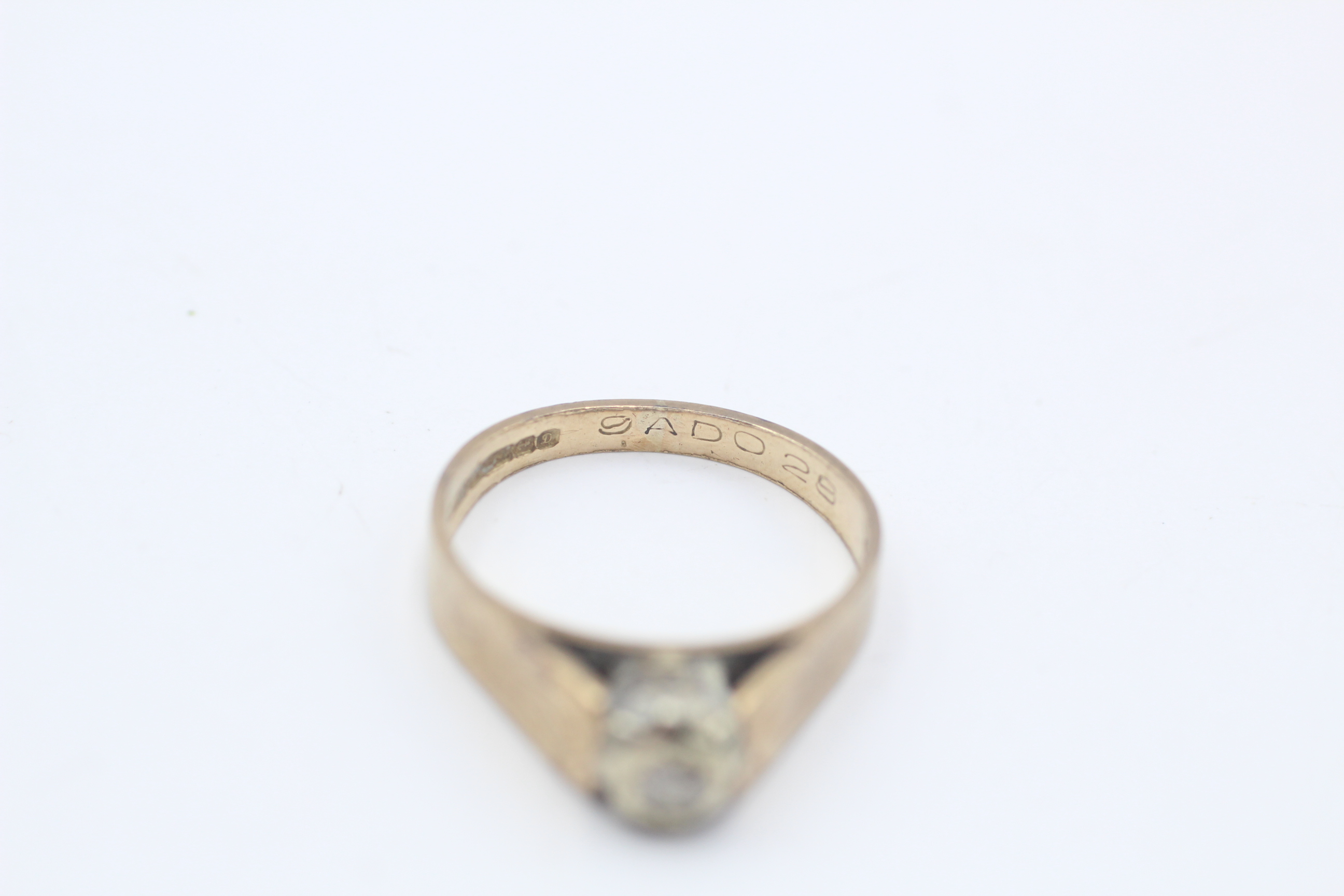 9ct gold vintage diamond solitaire etched cathedral setting ring (2.3g) - Image 2 of 5