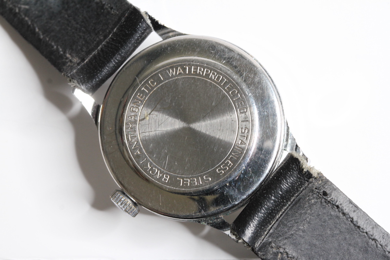 *TO BE SOLD WITHOUT RESERVE* KIENZLE VINTAGE WATCH, silvered dial, date aperture, manual wind, - Image 2 of 3