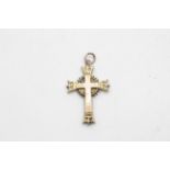 9ct gold vintage etched cross pendant (1.1g)