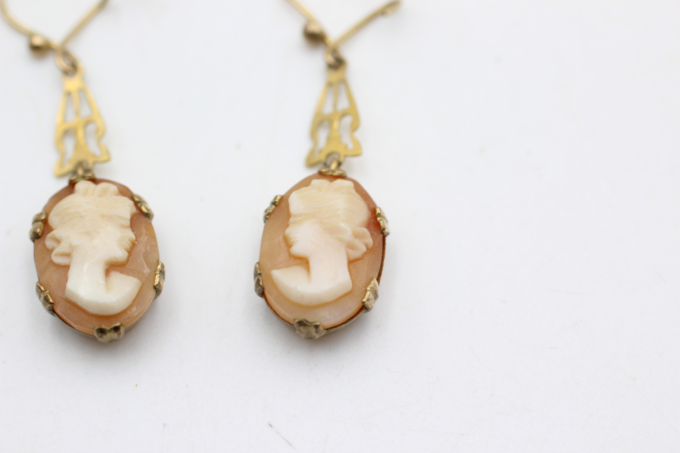 9ct gold vintage cameo drop earrings (2.8g) - Image 4 of 5