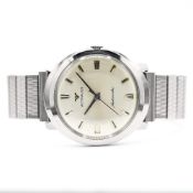 GENTLEMAN'S VINTAGE WITTNAUER AUTOMATIC ON JB CHAMPION BRACELET, REF. 3003, CIRCA. 1960S, 33MM CASE,