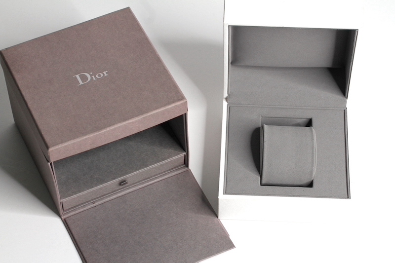 DIOR INNER AND OUTER WATCH BOX, comes with instruction manuals - Image 2 of 2