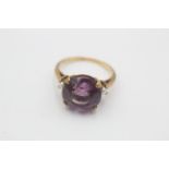 9ct gold vintage amethyst & pearl three stone cocktail ring (3.9g)