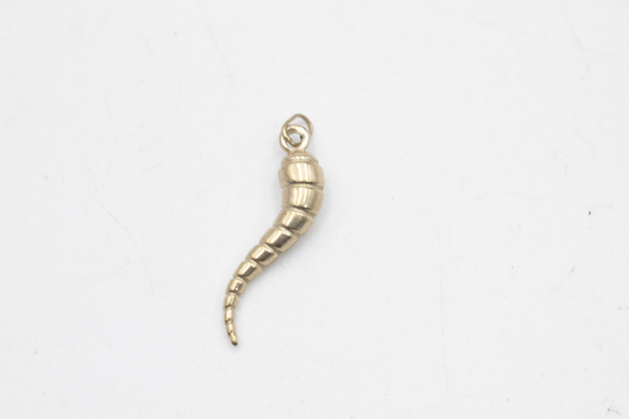 9ct gold horn of plenty charm pendant (0.5g)