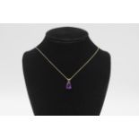 14ct gold amethyst solitaire pendant necklace (1.6g)