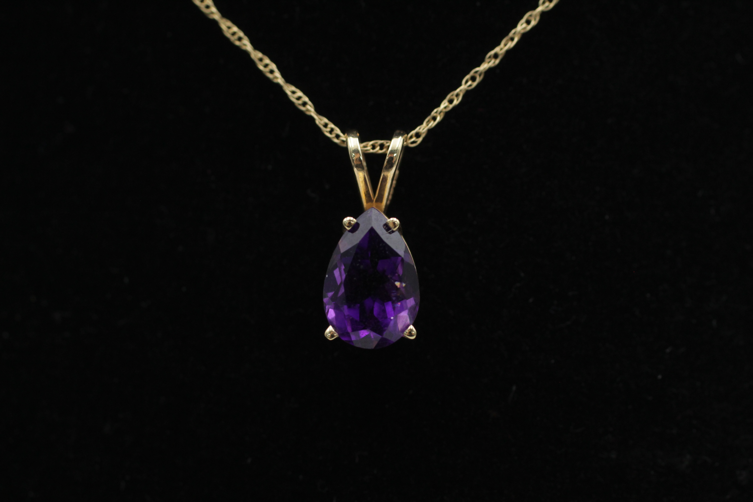 14ct gold amethyst solitaire pendant necklace (1.6g) - Image 2 of 6