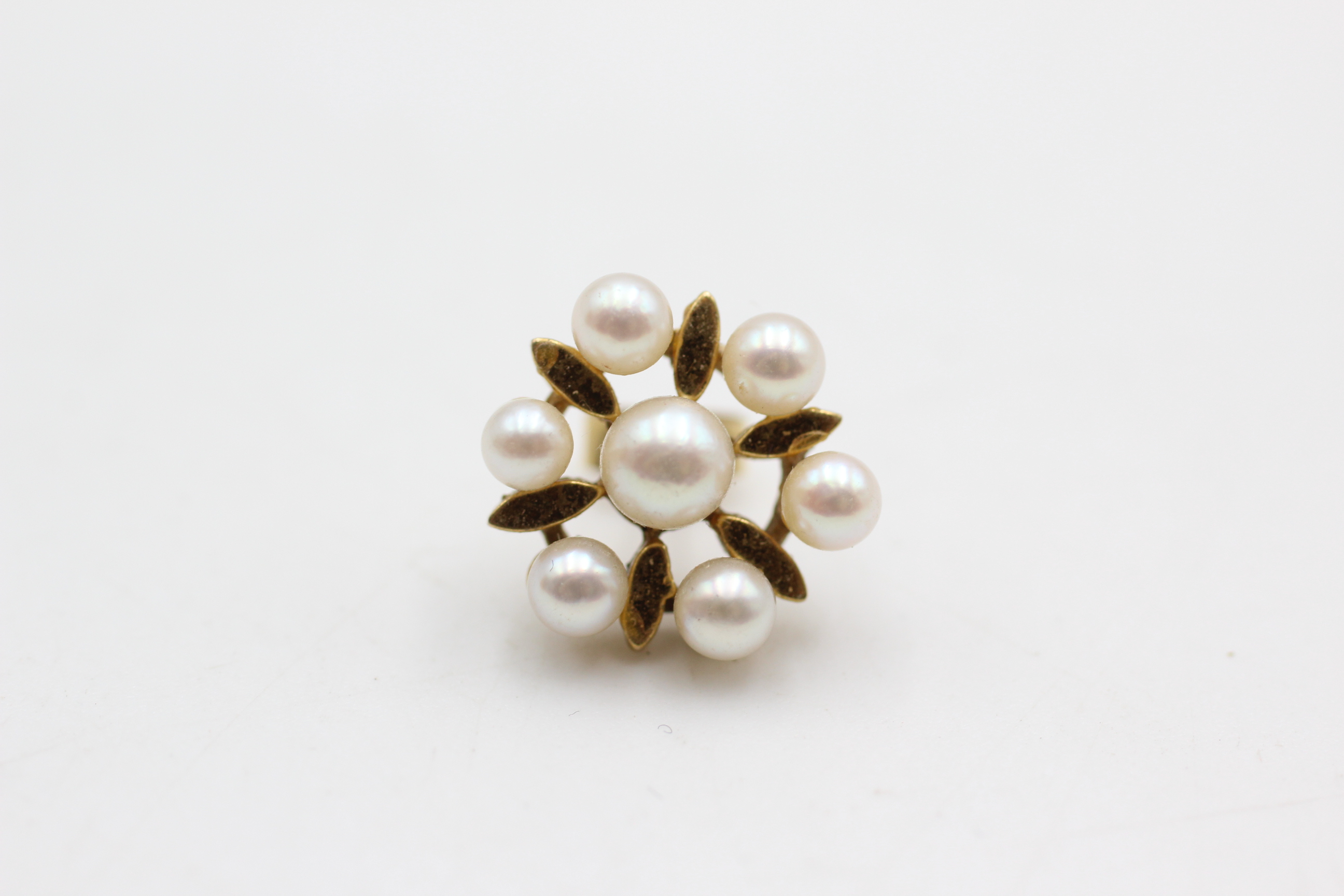 9ct gold vintage pearl seven stone floral stud earrings (3.2g) - Image 2 of 4