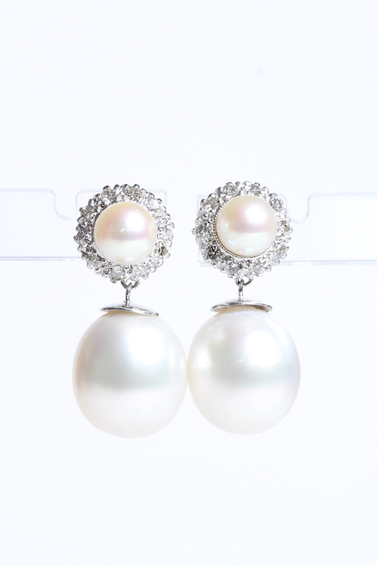 Pearl and diamond clusters with pearl drops below. Tested 18ct. D Est 1.30ct, Pearls set 13.5mm - Image 2 of 2