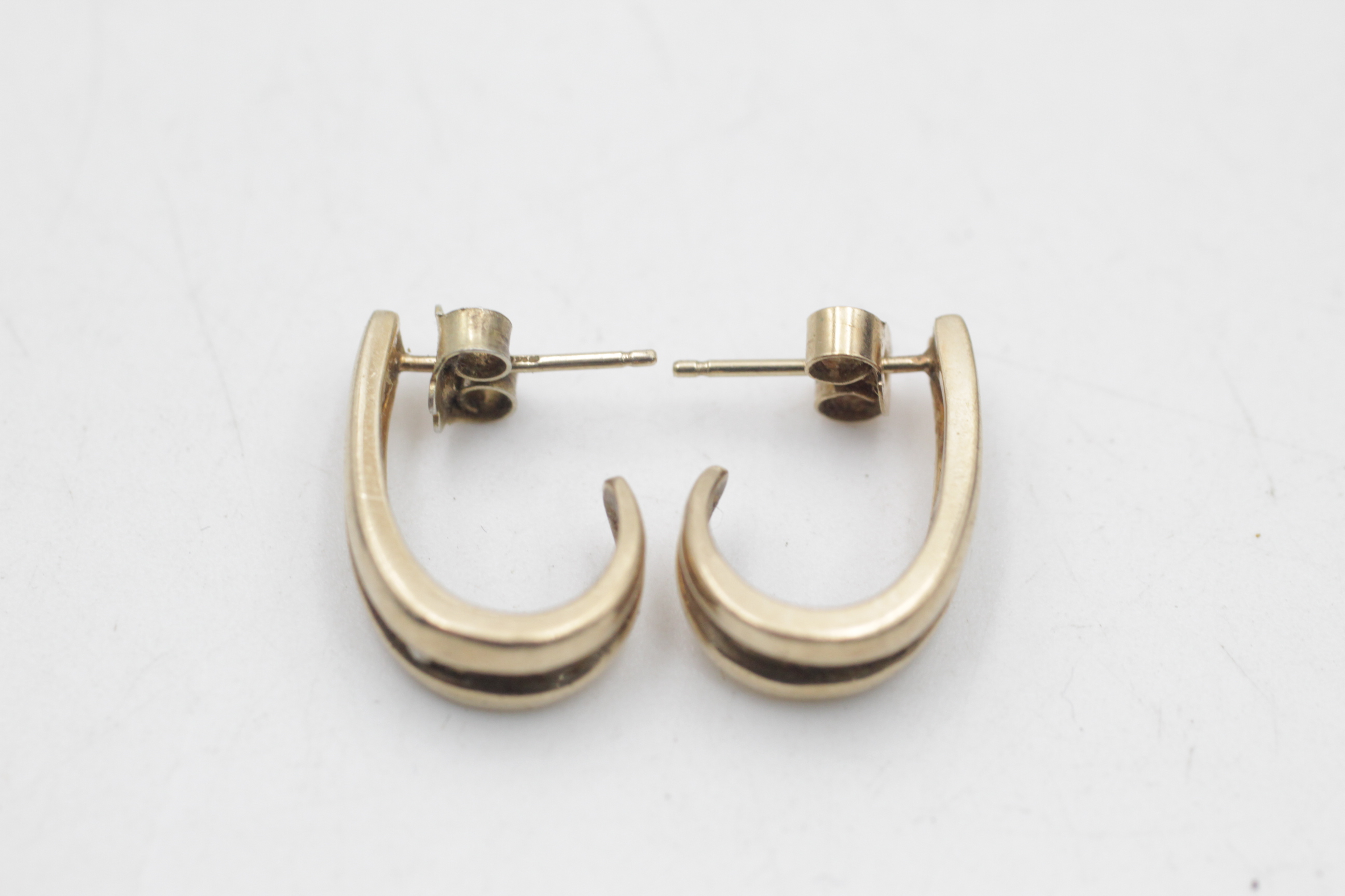 9ct gold vintage diamond channel half-hoop earrings (3.6g) - Image 4 of 6
