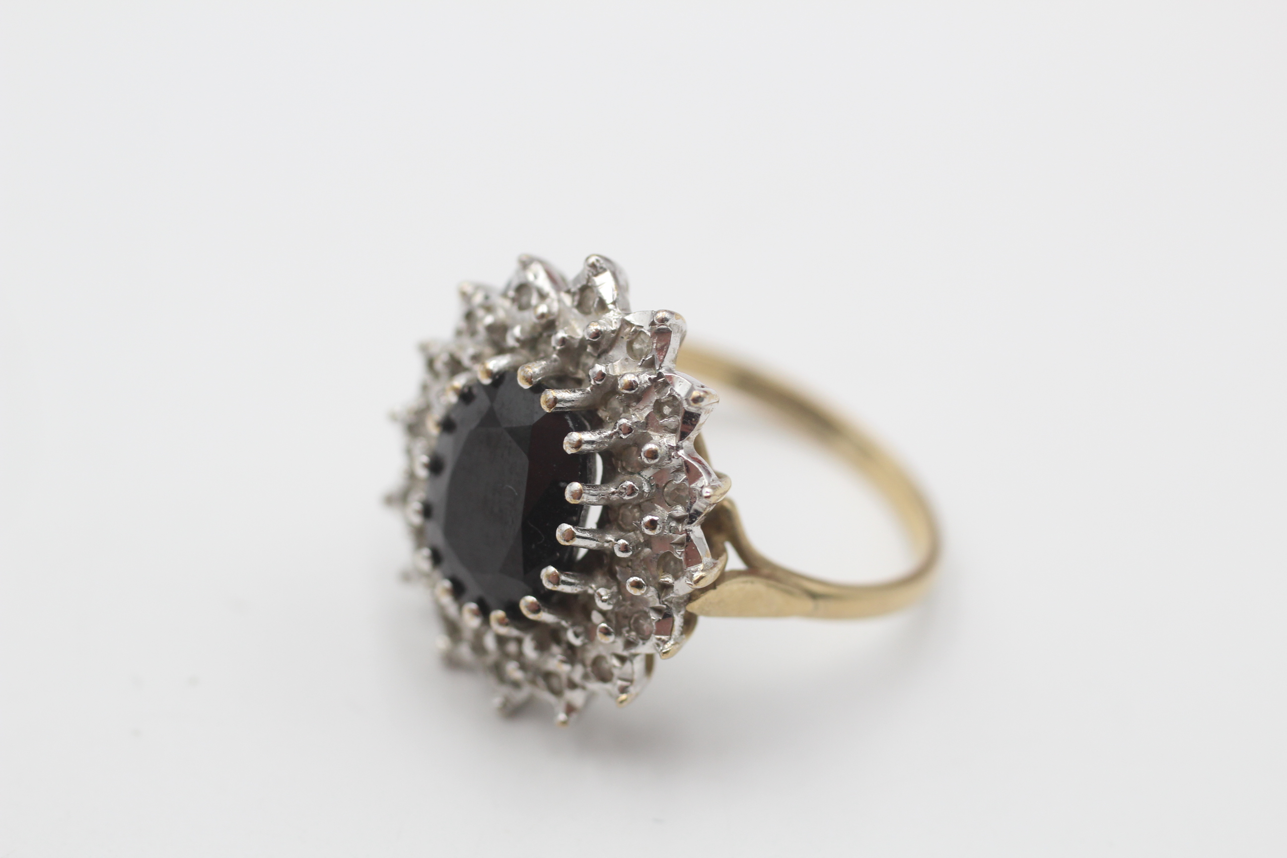 9ct gold vintage sapphire & diamond double halo dress ring (4.4g)