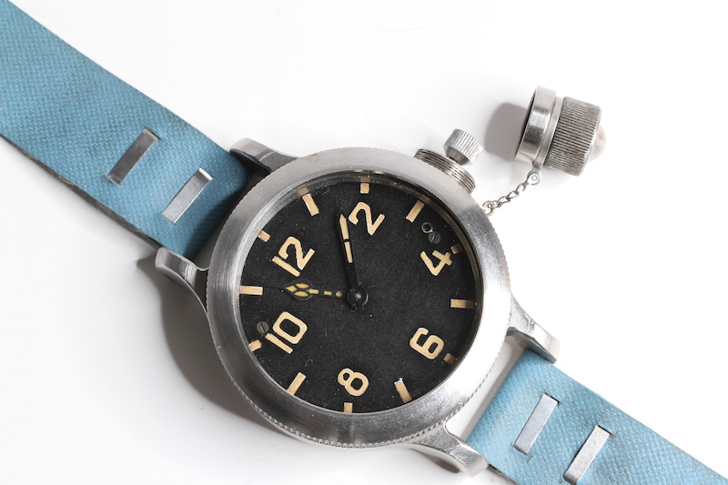 VINTAGE RUSSIAN ZLATOUST OVERSIZED DIVERS WATCH 131CH/0295, oversized black dial with patina lume - Image 2 of 3