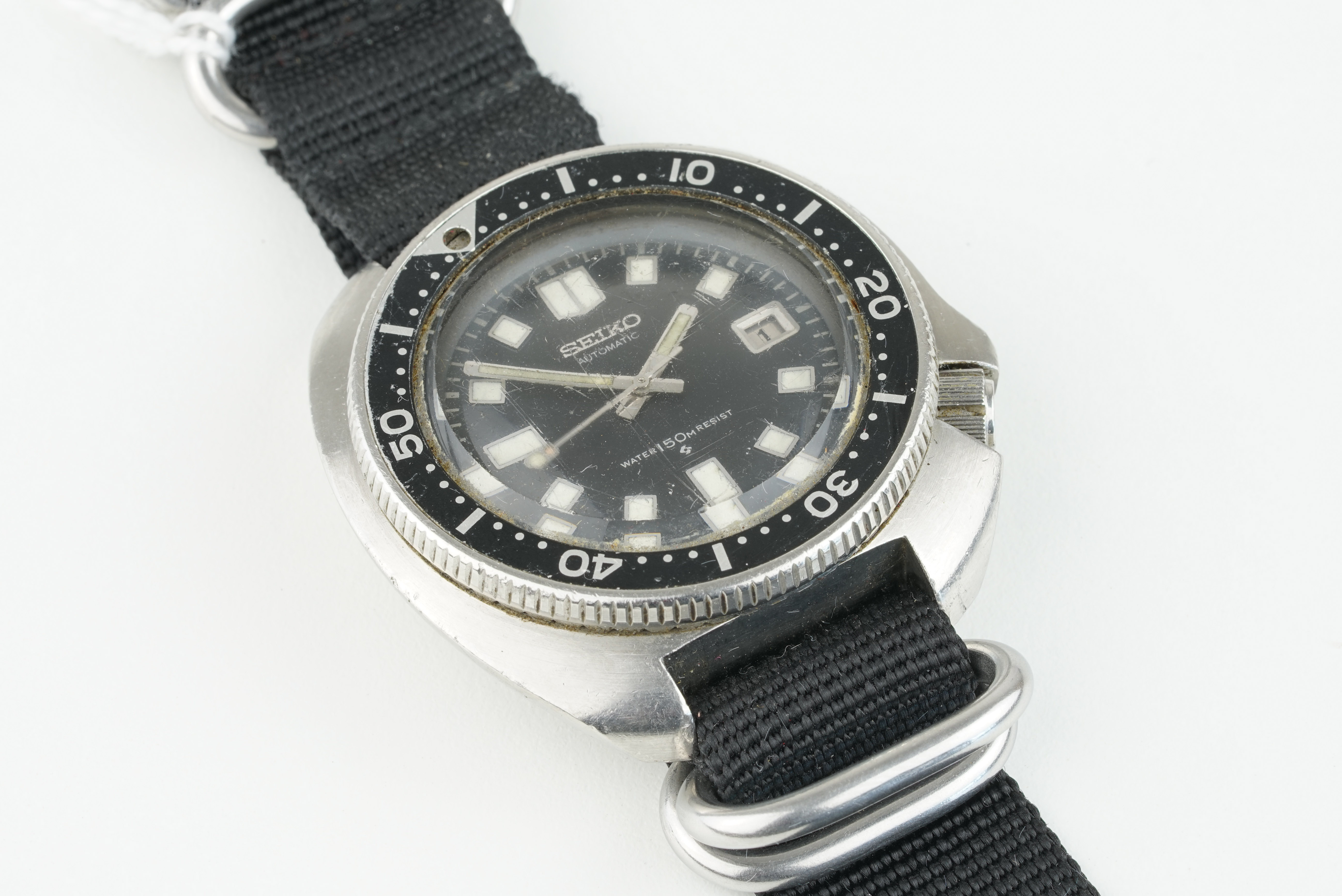 SEIKO DIVER VINTAGE WRISTWATCH REF. 6105-8110, circular black dial with block hour markers and