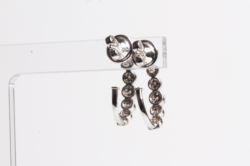 18ct Diamond Half Hoop Earrings - Image 3 of 3