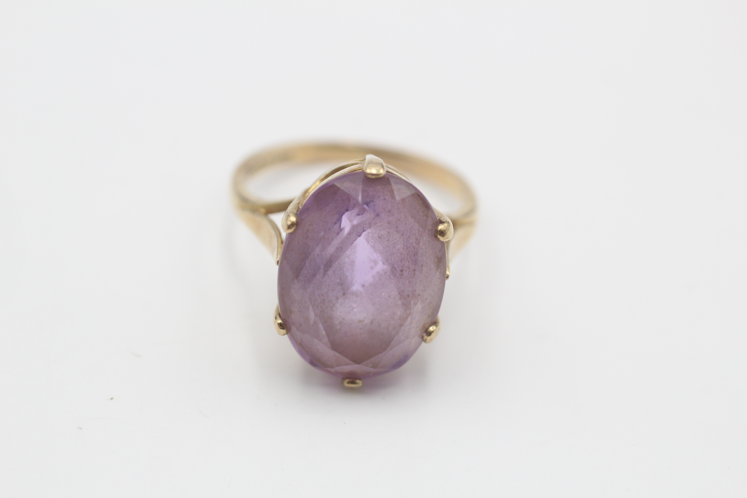 9ct gold vintage amethyst solitaire cocktail ring (4.5g)
