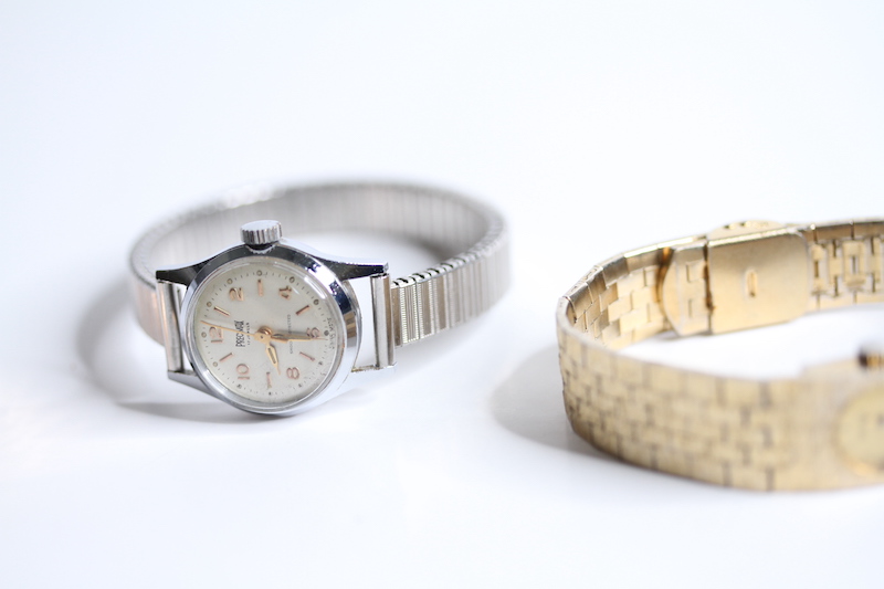 *TO BE SOLD WITHOUT RESERVE* 4 LADIES VINTAGE WATCHES , all currently running - Image 2 of 4