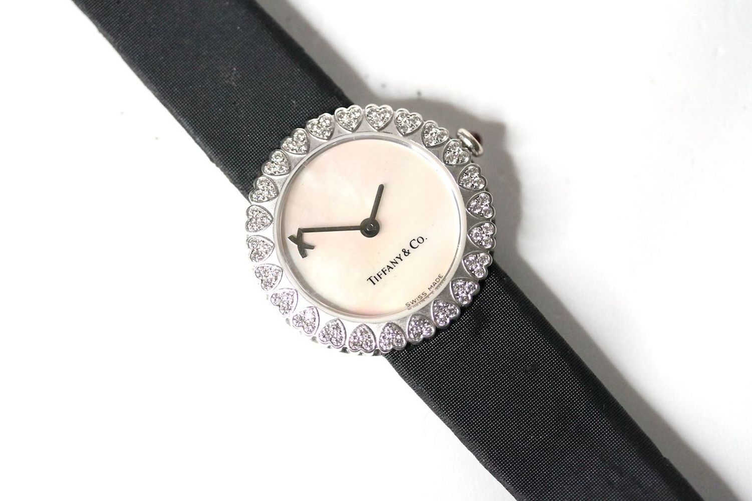 LADIES 18CT TIFFANY & CO KISS PICASSO QUARTZ WATCH, circular mother of pearl dial, diamond heart