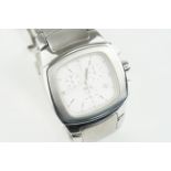 ZODIAC QUARTZ CHRONOGRAPH WRISTWATCH, square triple register white dial with hour markers and hands,