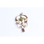 9ct gold antique garnet topped doublet floral lavalier pendant (1.7g)