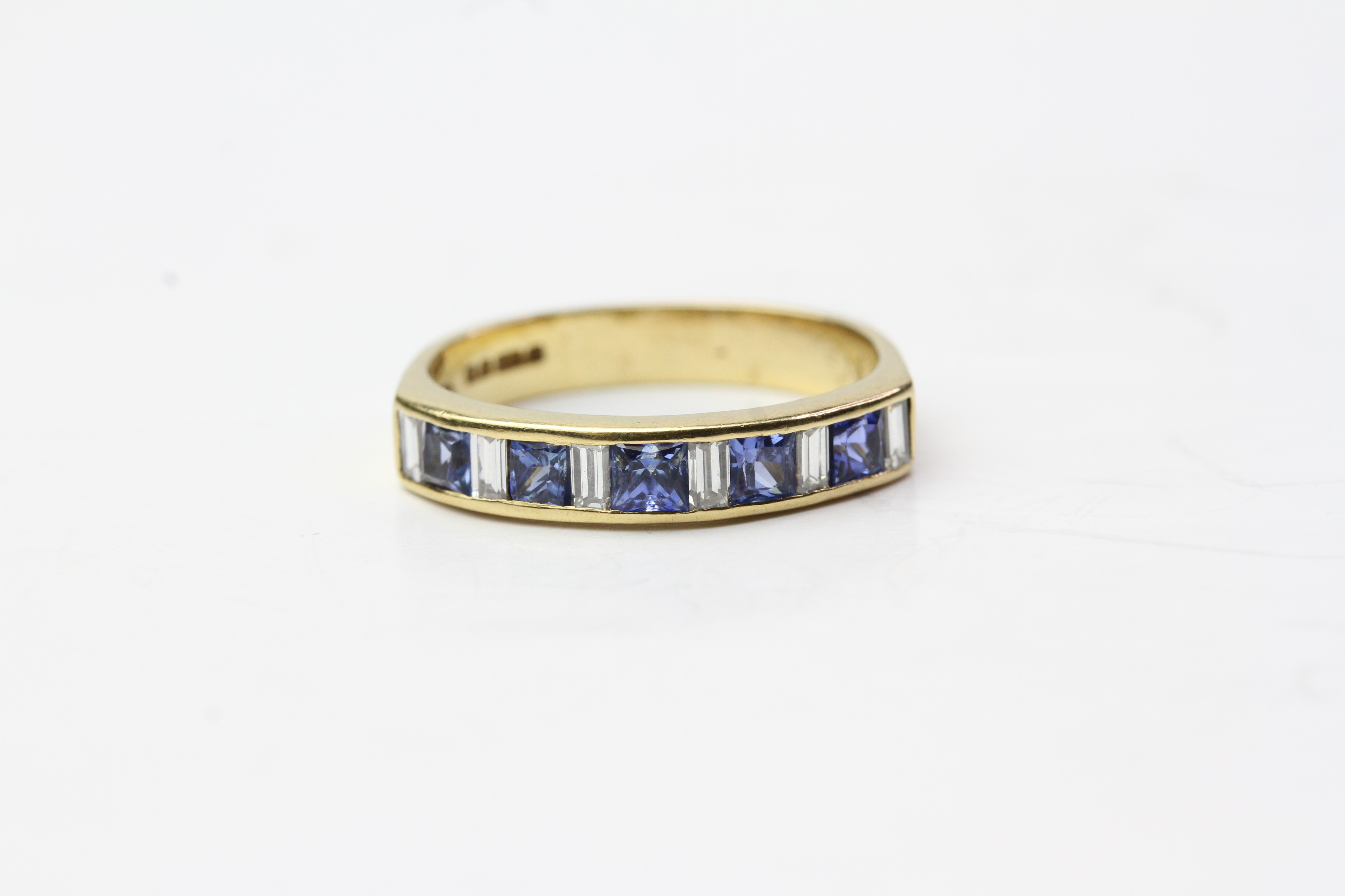 18YG sapphire and diamond band ring (5 x sapphires with baguettes) - Image 2 of 2