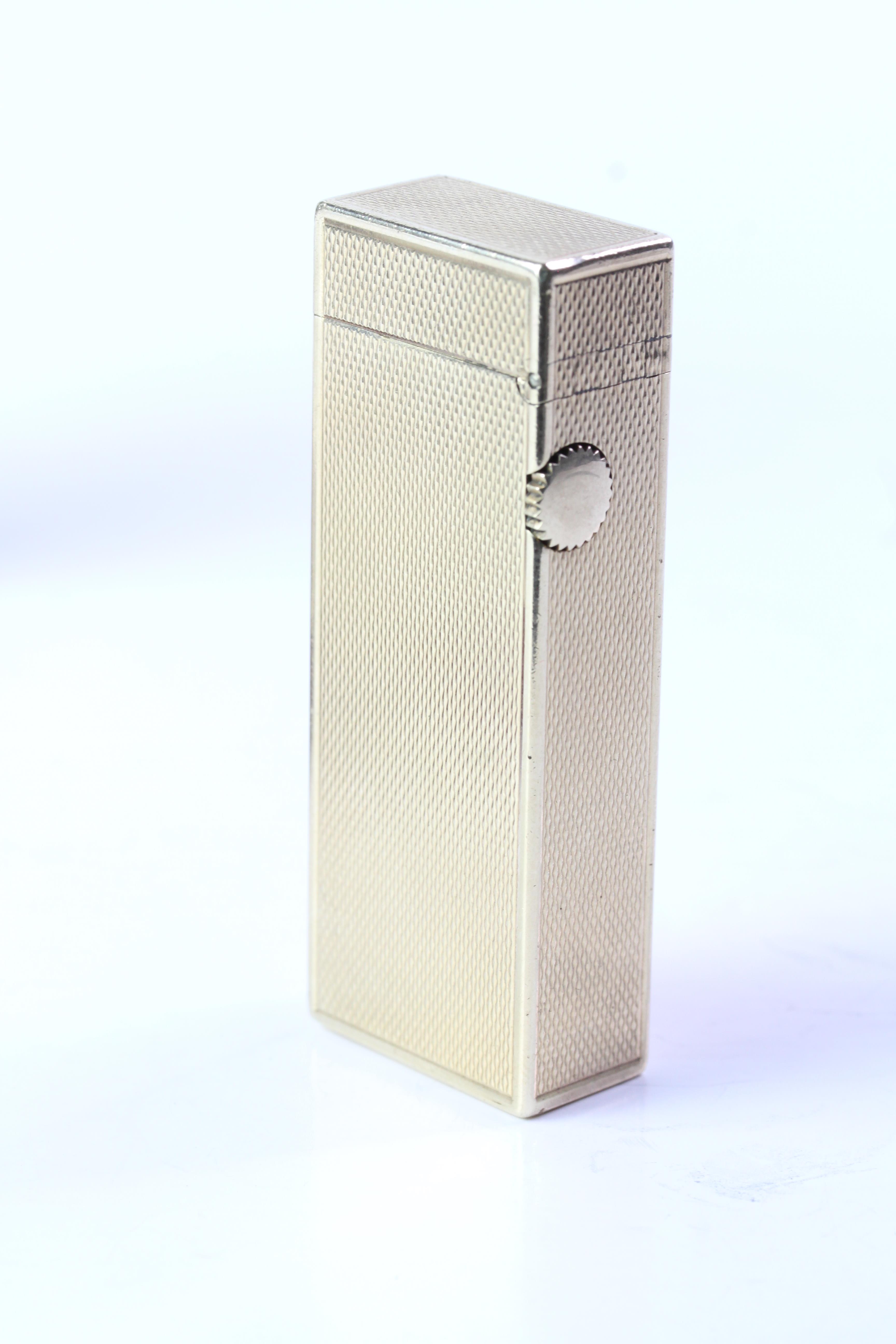 9CT SOLID DUNHILL ROLLAGAS CIRCA 1964, WITH BOX AND PAPERWORK, signed and hallmarked, working - Image 3 of 5