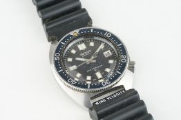 SEIKO AUTOMATIC DATE DIVER WRISTWATCH REF. 6105-8000, circular black dial with block hour markers