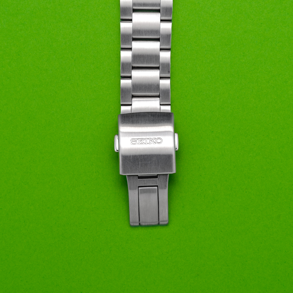 GENTLEMAN'S SEIKO ALPINIST ON BRACELET, SARG005, 6R15-02NO, CIRCA. OCTOBER 2013 WITH BOX, 41MM CASE, - Image 5 of 7