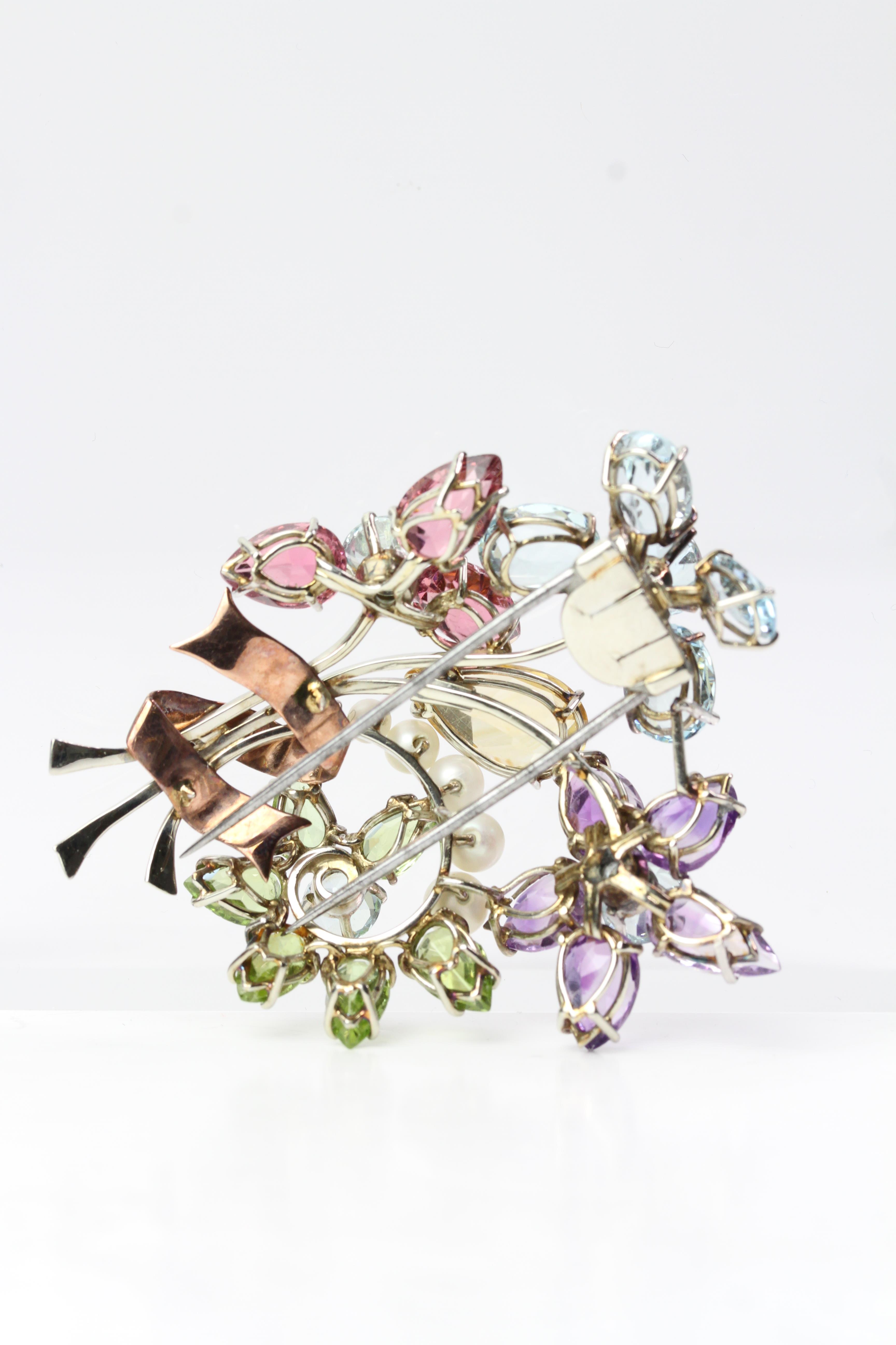 C1950 floral brooch with multi gemstones and pearls - Image 3 of 3