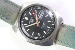 *TO BE SOLD WITHOUT RESERVE* SEIKO 5 SPORTS AUTOMATIC, circular black dial with baton hour