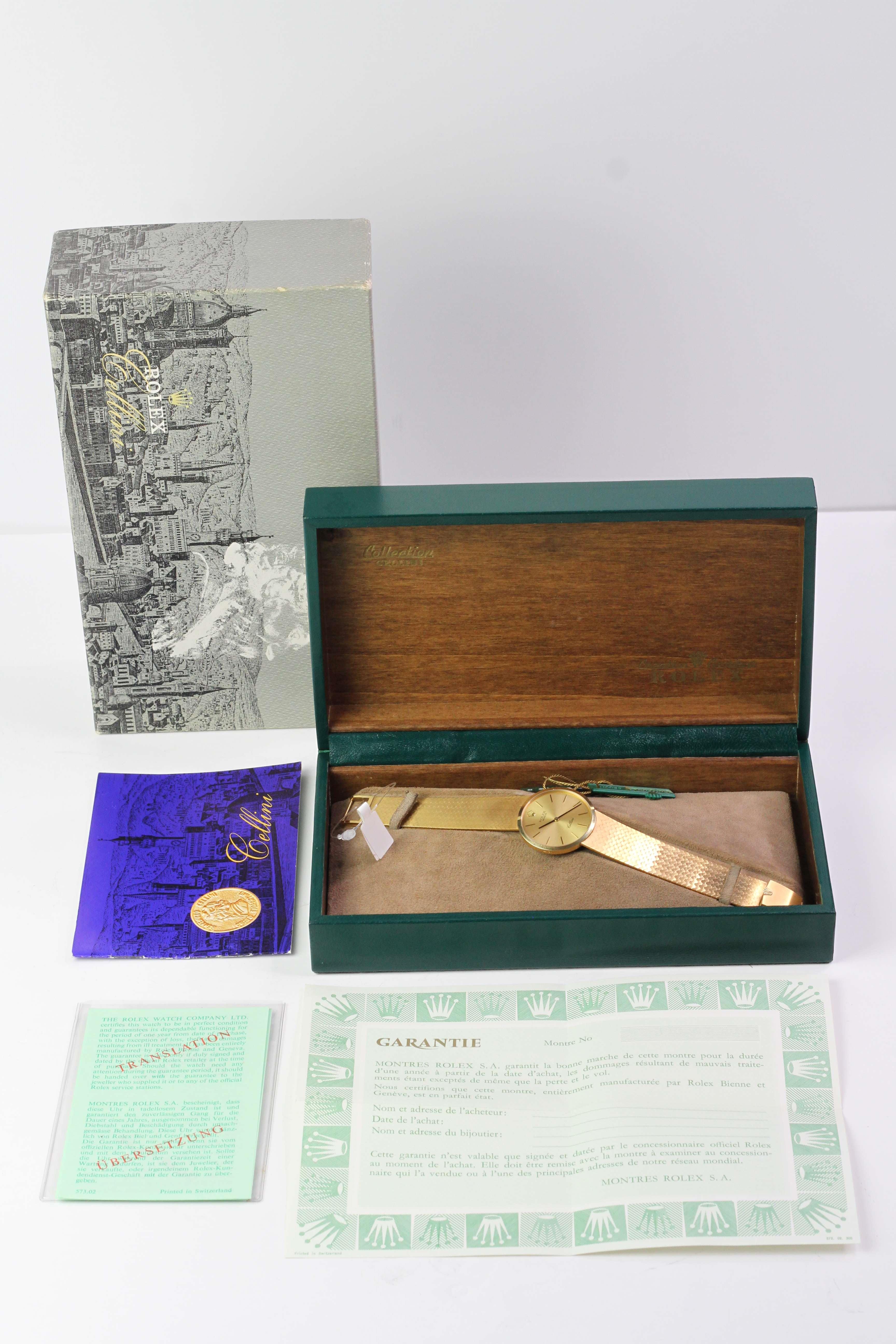 UNWORN 18CT ROLEX CELLINI WITH BOX AND SWING TAGS REFERENCE 4309 circa 1976, champagne dial with